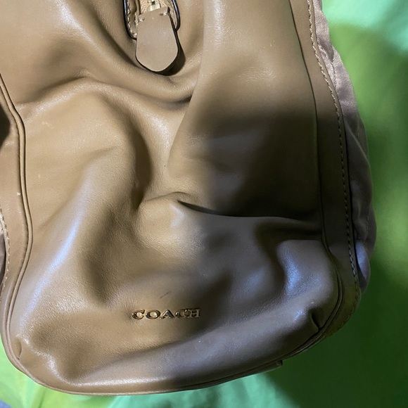 Silk and leather nude coach purse in perfect condition - Picture 3 of 9